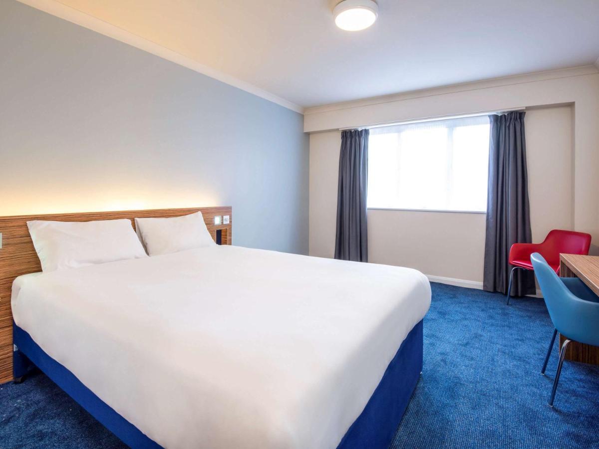 Ibis Budget Stansted Bishops Stortford Birchanger Exterior foto